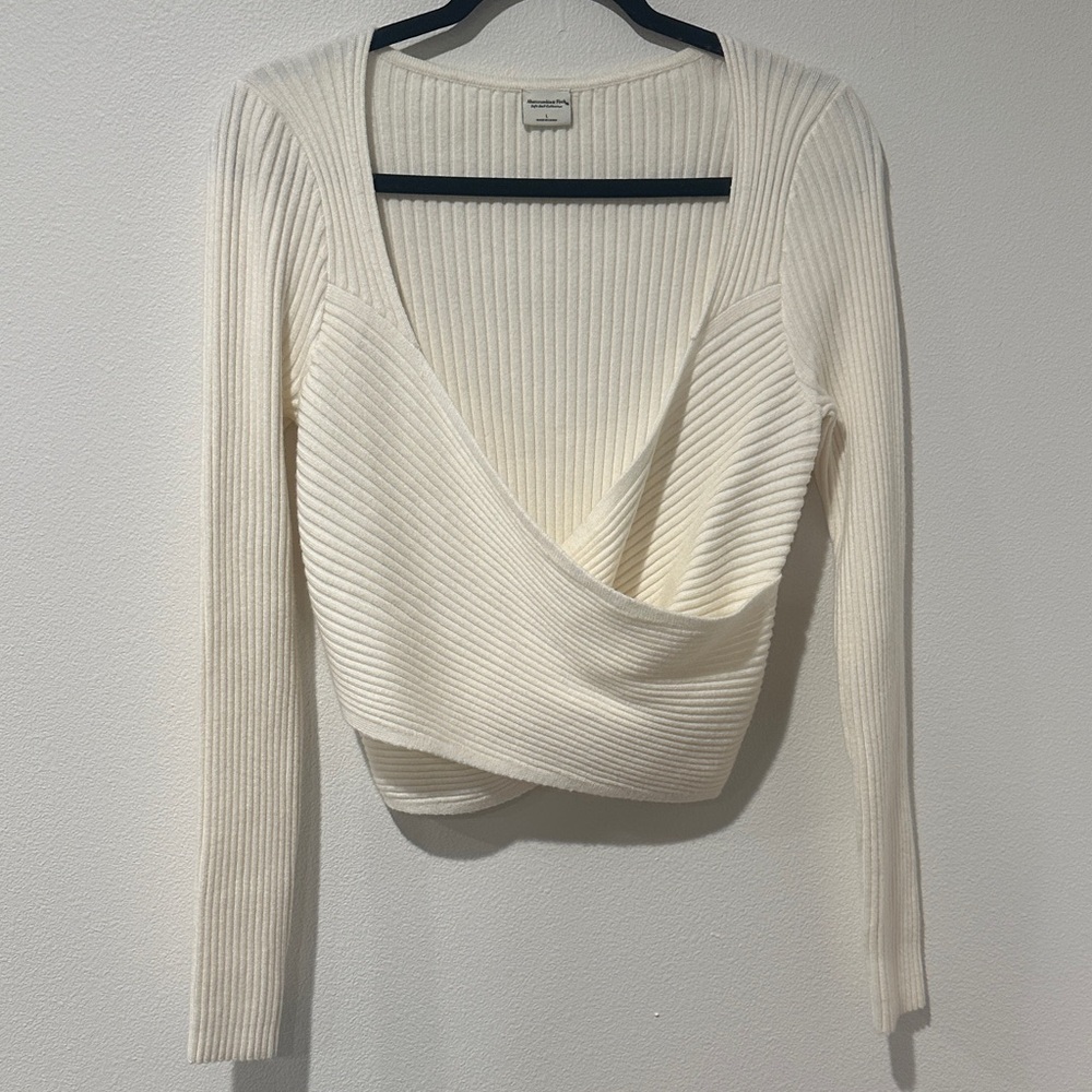 Abercrombie & Fitch Cream Ribbed Knit Sweater